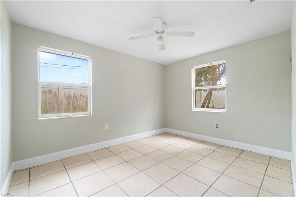NAPLES PARK - Residential