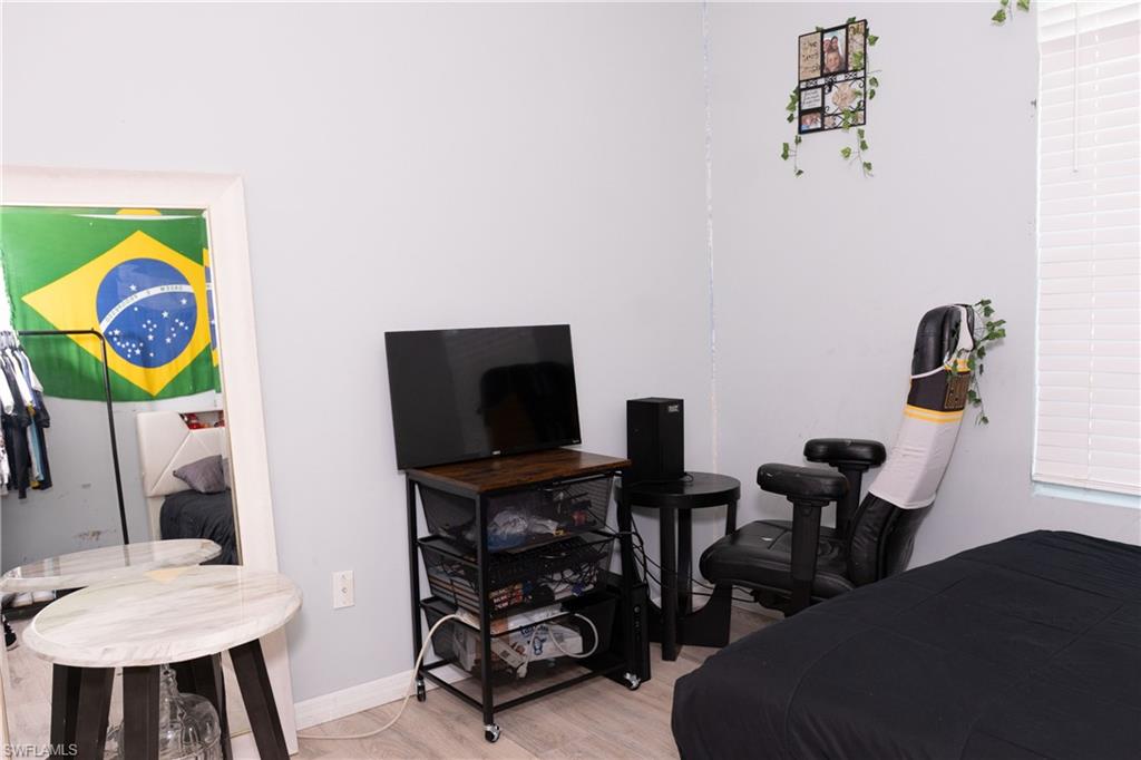 GOLDEN GATE ESTATES - Residential Lease