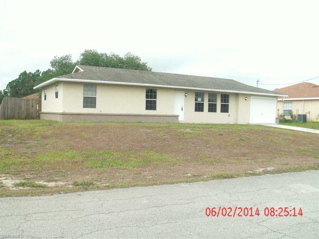 Property has been repaired with new carpet and paint. PROPERTY IS ELIGIBLE UNDER THE FREDDIE MAC FIRST LOOK IN ITIATIVE THROUGH June 23rd, 2014. ONLY PURCHASERS OCCUPYING HOME AS THEIR PRIMARY RESIDENCE MAY MAKE OFFERS WHICH SELLER WILL CONSIDER DURING THIS LISTING PERIOD. BUYER WILL BE REQUIRED TO SIGN A NOTARIZED AFFIDAVIT OF OWNER-OCCUPANCY UPON ACCEPTANCE. FAR/BAR As-IS and proof of funds dated within 30 days of offer. 10% deposit. If financing pre-approval Seller pays and picks title, buyer pays doc stamps, and please put the address of the property in the subject line and make sure offer form is returned in the email. Offers cannot be submitted until property has been on the market for 48 hours. Buyer/Selling agent to verify all association fees and amenities.