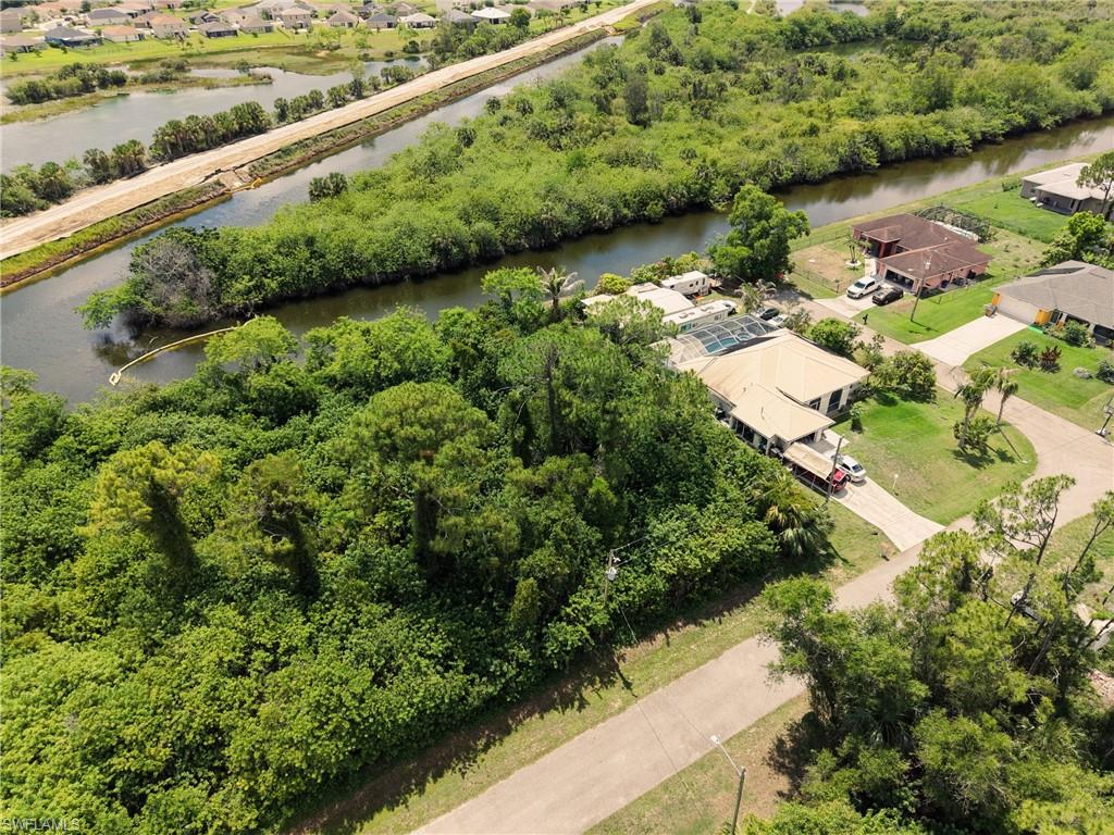 LEHIGH ACRES - Land