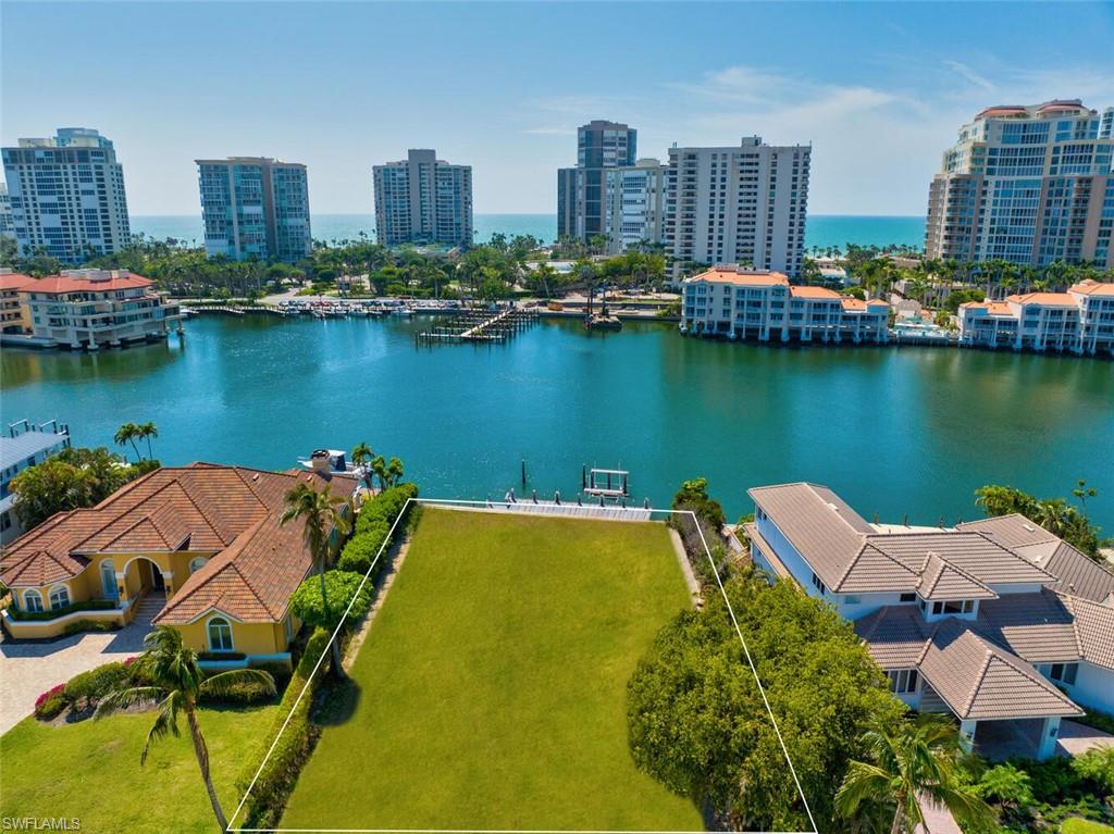PARK SHORE - Land