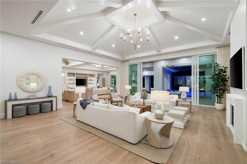 PINE RIDGE - Residential