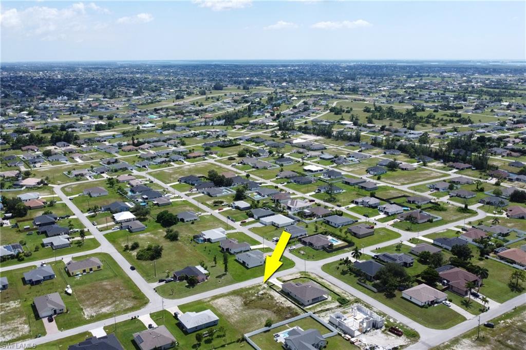 CAPE CORAL - Land