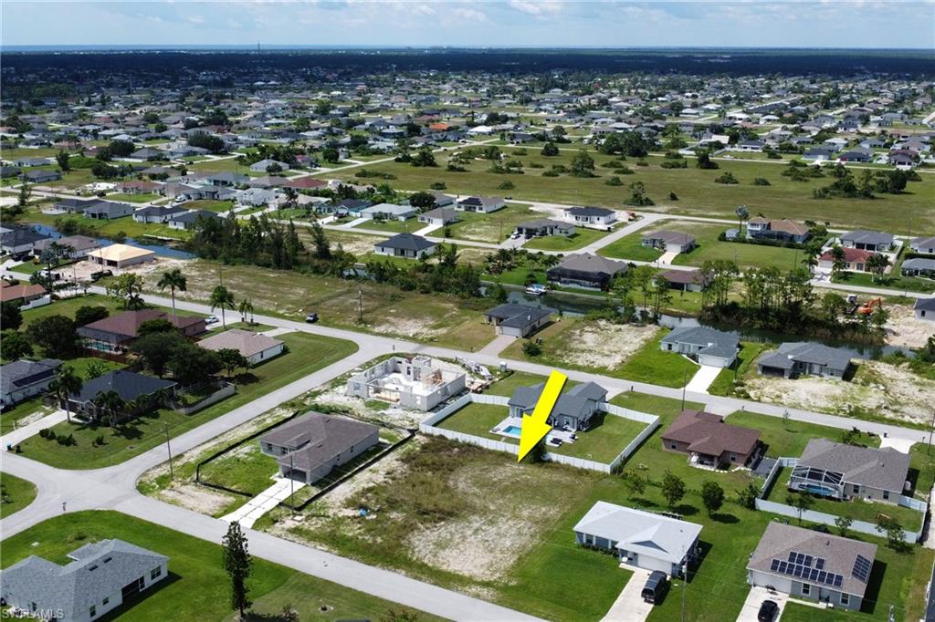 CAPE CORAL - Land