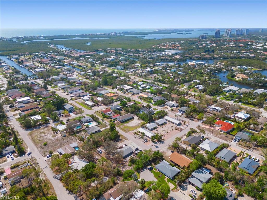 IMPERIAL SHORES - Residential