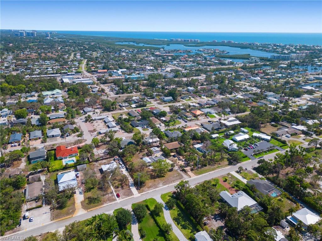 IMPERIAL SHORES - Residential