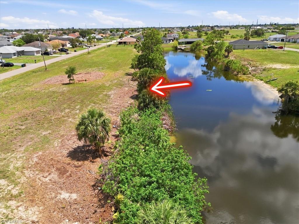 CAPE CORAL - Land
