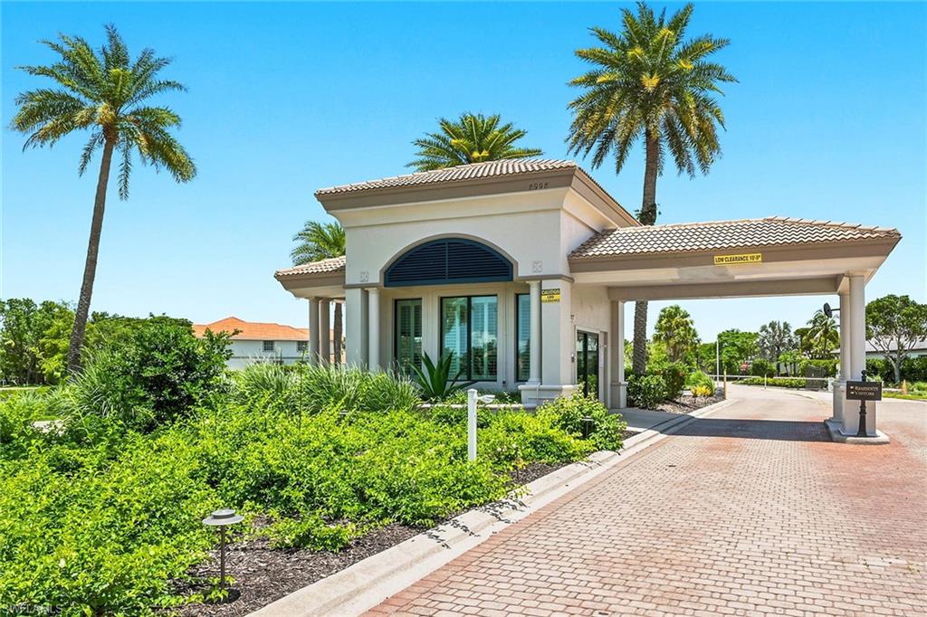 OXFORD POINTE - Residential