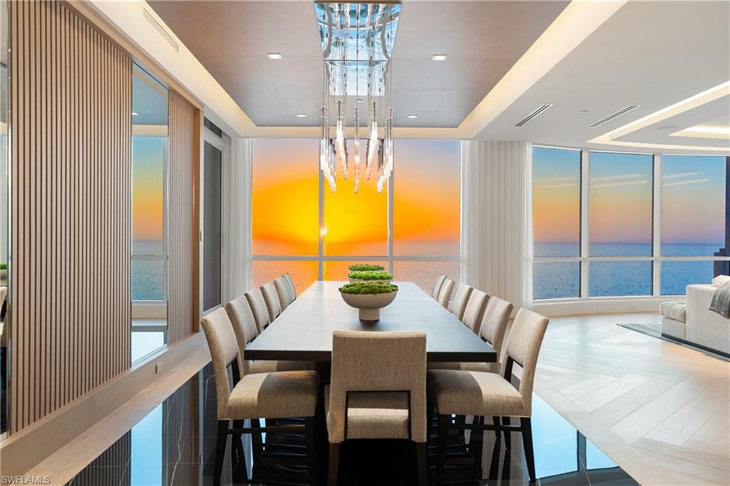 SEASONS AT NAPLES CAY - Residential