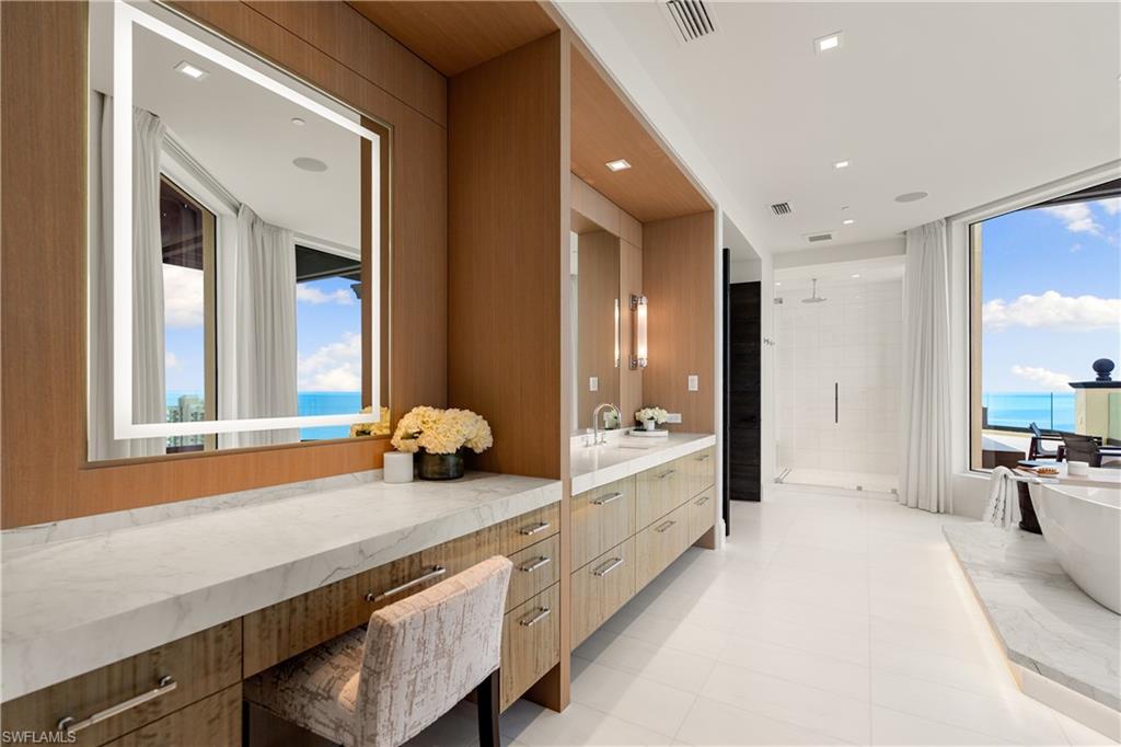 SEASONS AT NAPLES CAY - Residential