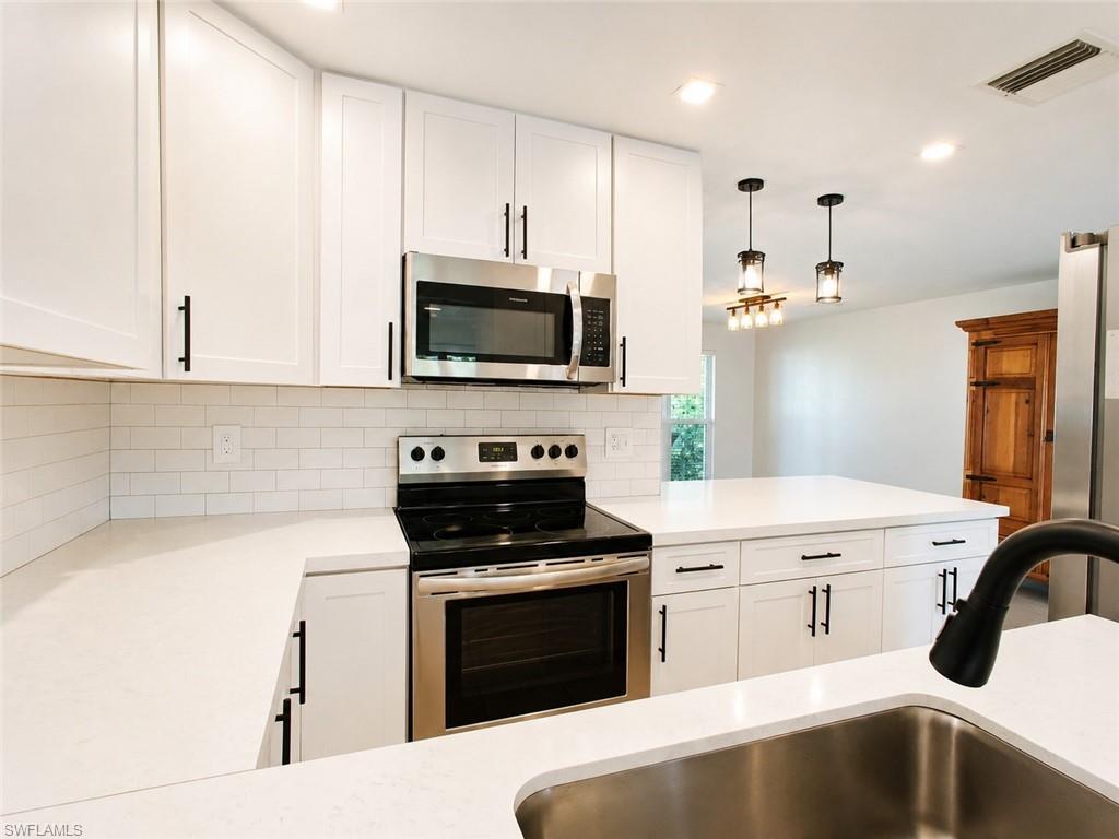 CAPE CORAL - Residential Lease