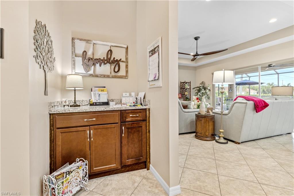 SUNSET POINTE - Residential