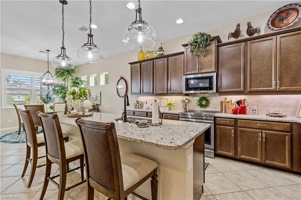 SUNSET POINTE - Residential