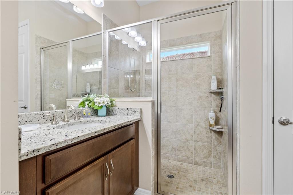 SUNSET POINTE - Residential
