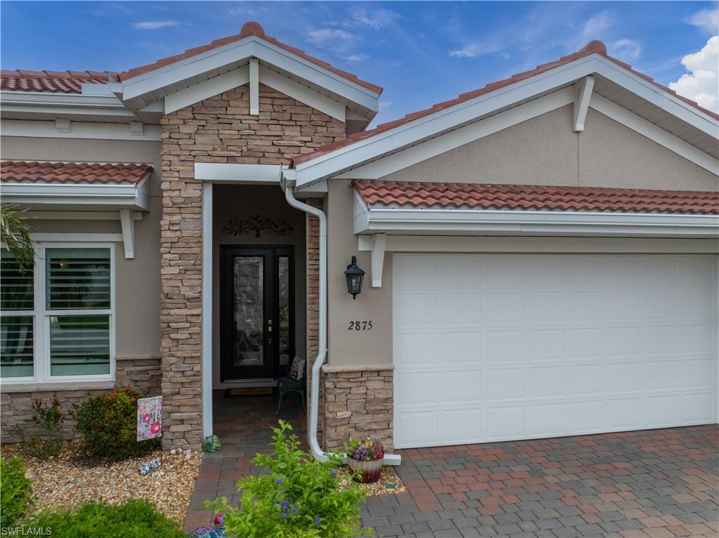 SUNSET POINTE - Residential