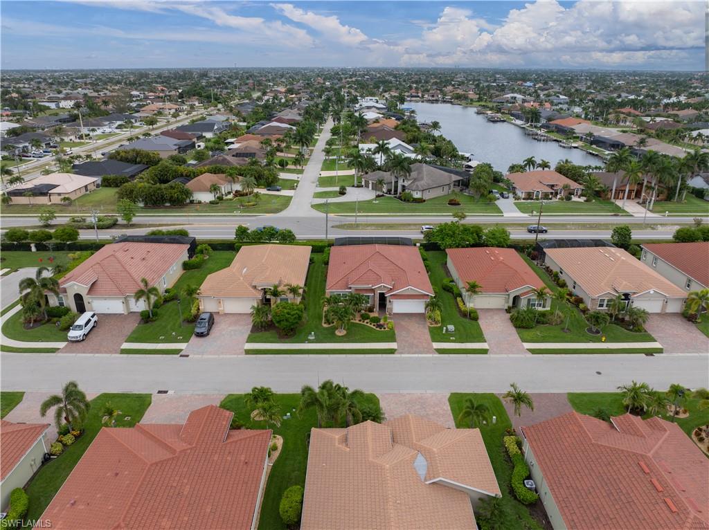 SUNSET POINTE - Residential