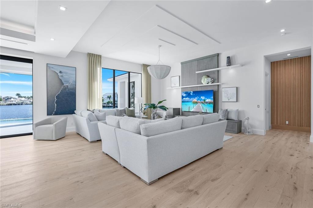 MARCO ISLAND - Residential