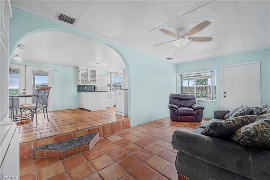 MOORE HAVEN - Residential