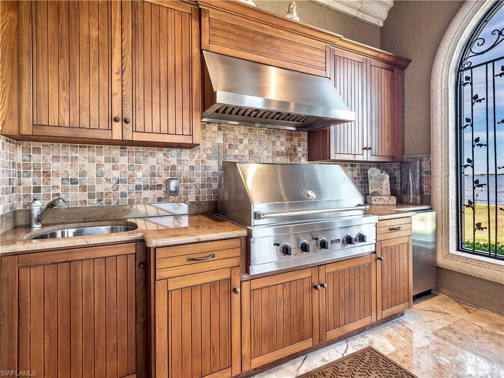 EDGEWATER - Residential