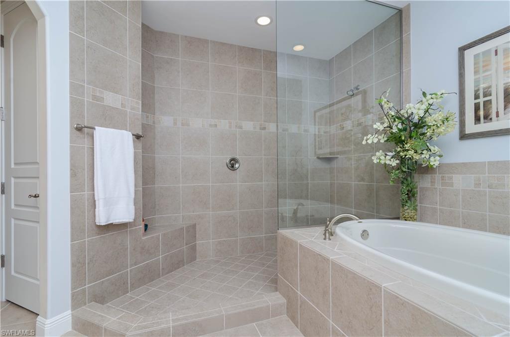 MARQUESA ROYALE - Residential