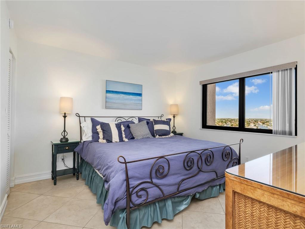 SEA WINDS OF MARCO - Residential