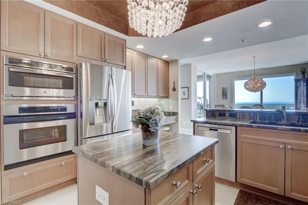 MONTEGO AT COVE TOWERS - Residential