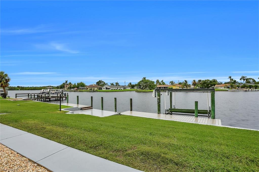 FORT MYERS SHORES - Residential