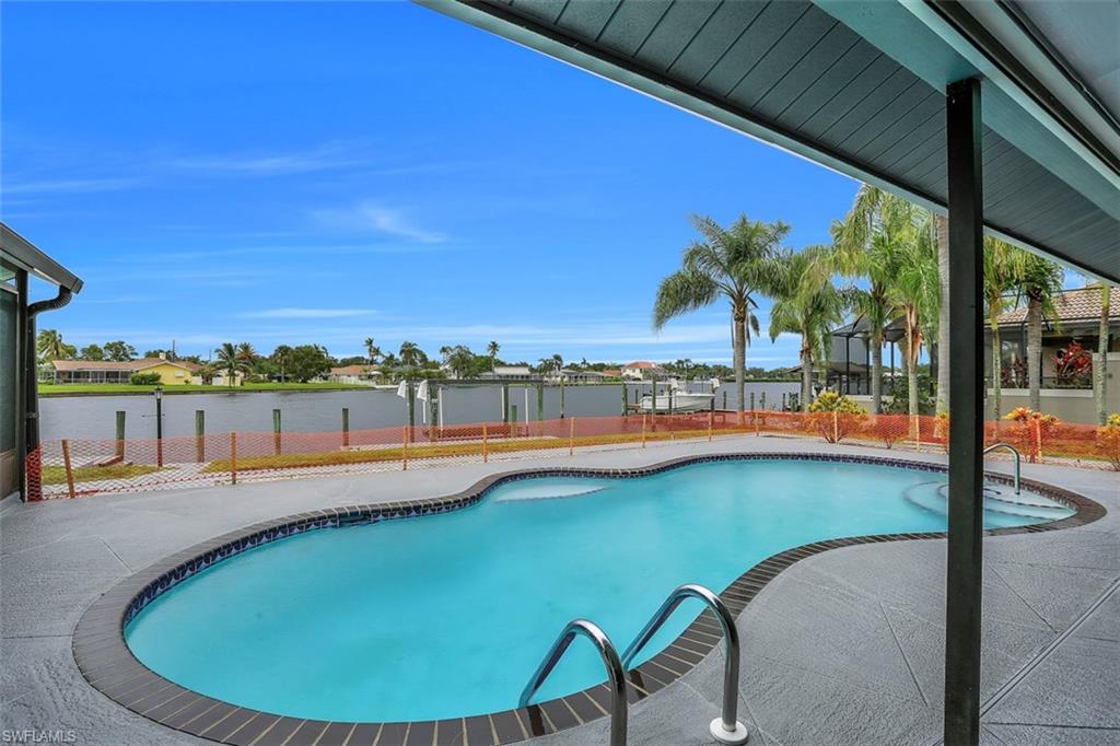 FORT MYERS SHORES - Residential