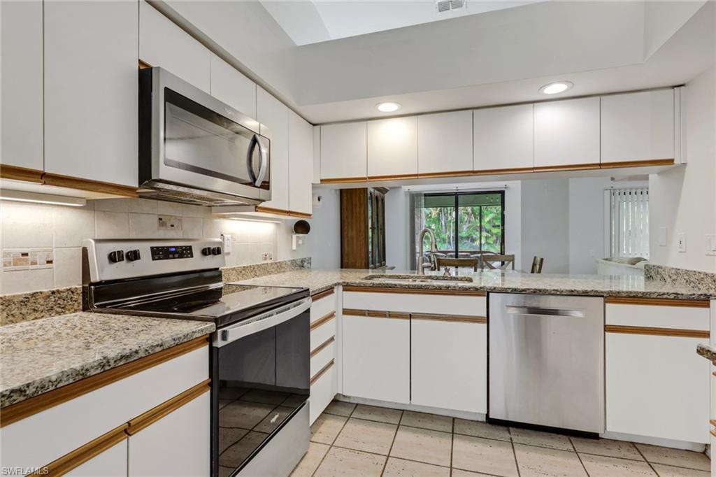 VILLAS FIVE - Residential