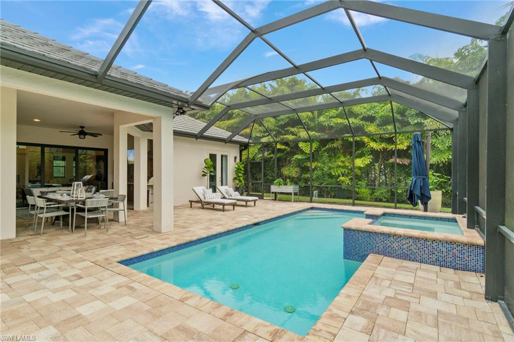 OAKES ESTATES - Residential