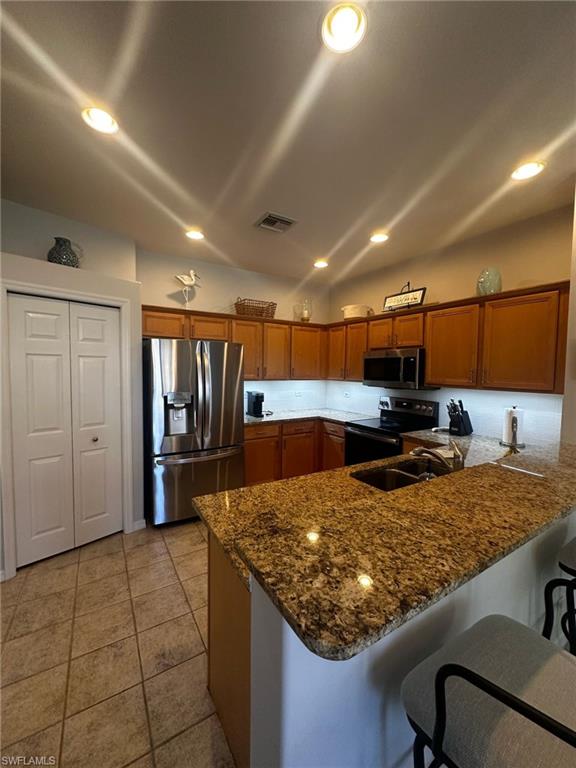 SOMMERSET VILLAS - Residential Lease