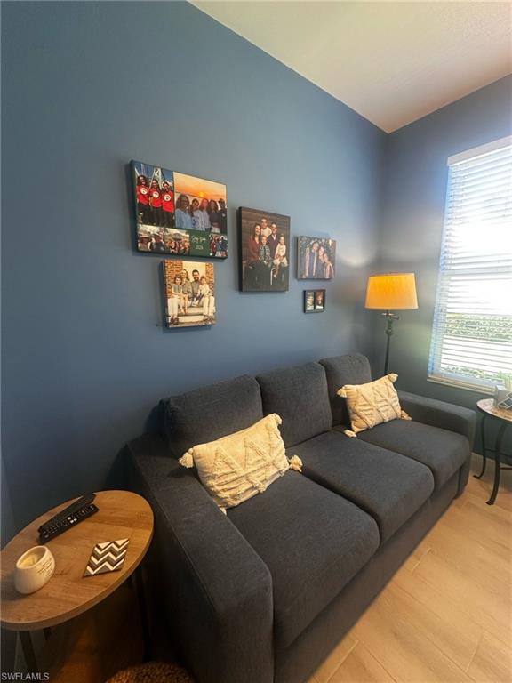 SOMMERSET VILLAS - Residential Lease