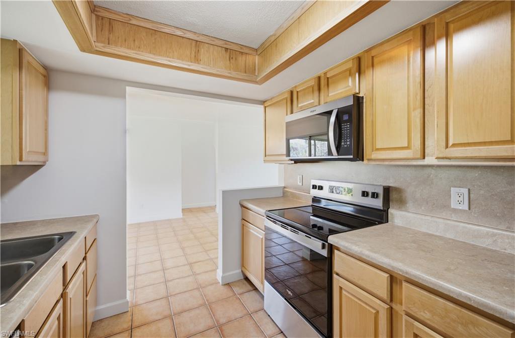 SAN CARLOS PARK - Residential
