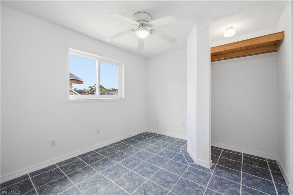 SAN CARLOS PARK - Residential