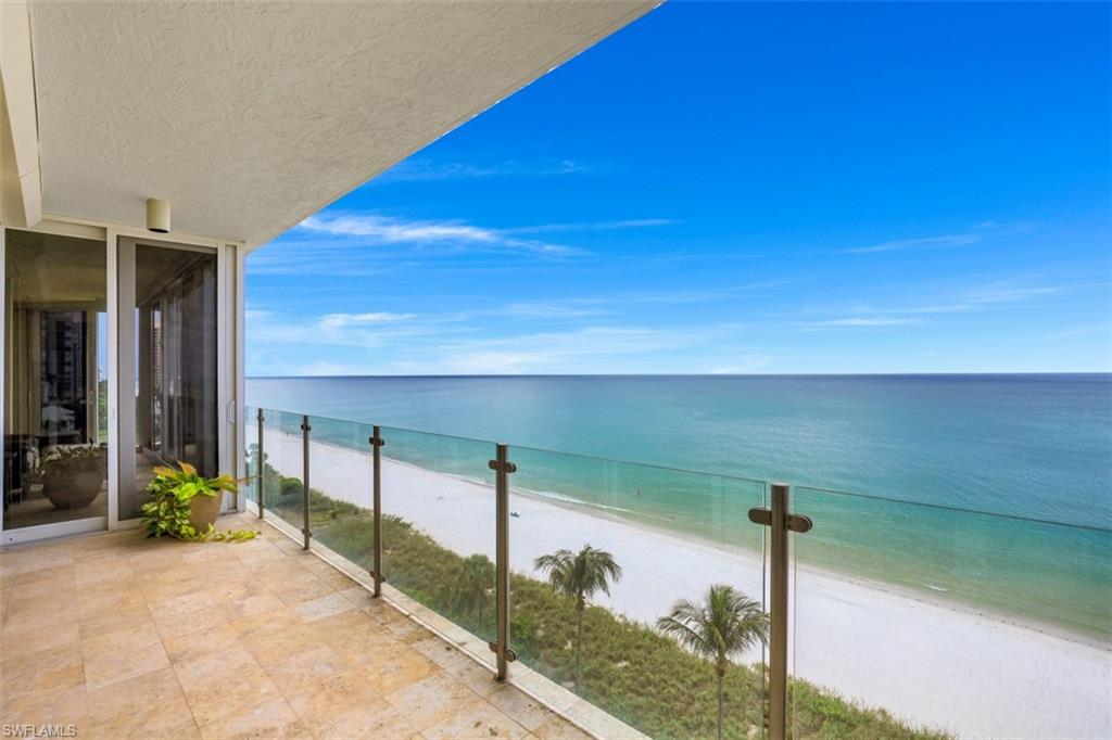 SEAPOINT AT NAPLES CAY - Residential