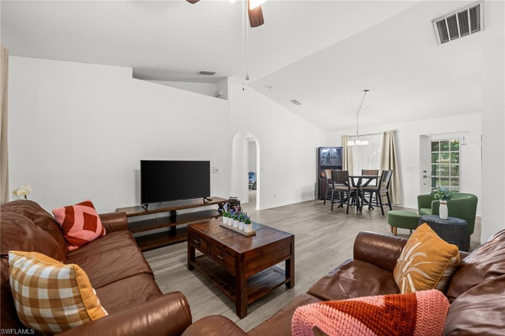 SAN CARLOS PARK - Residential