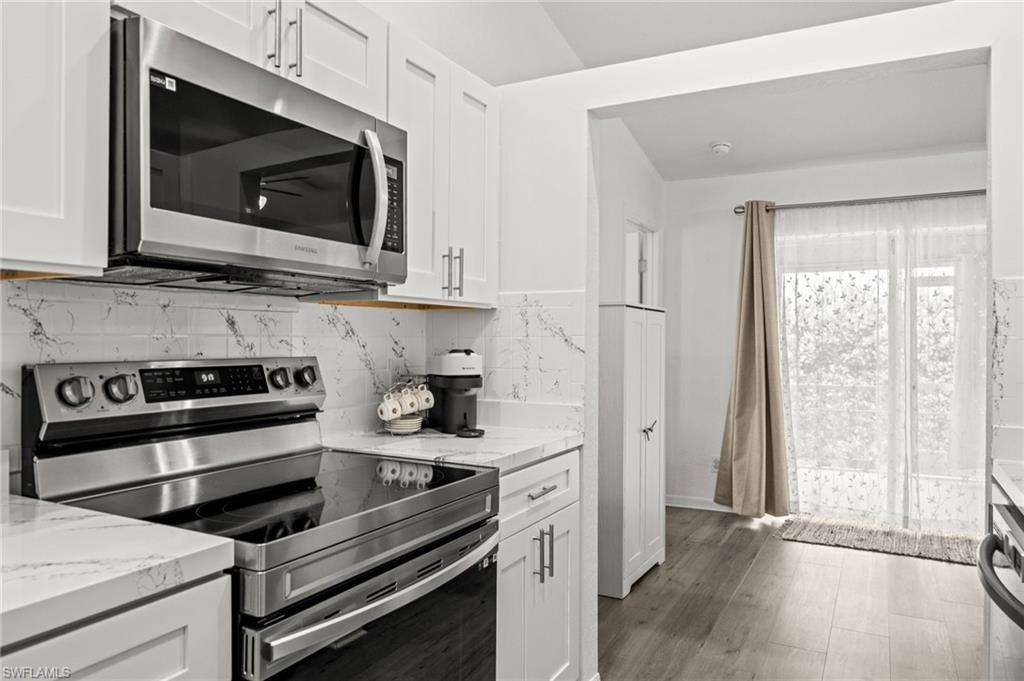 SAN CARLOS PARK - Residential