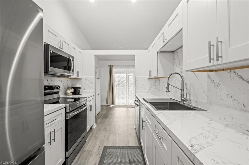SAN CARLOS PARK - Residential