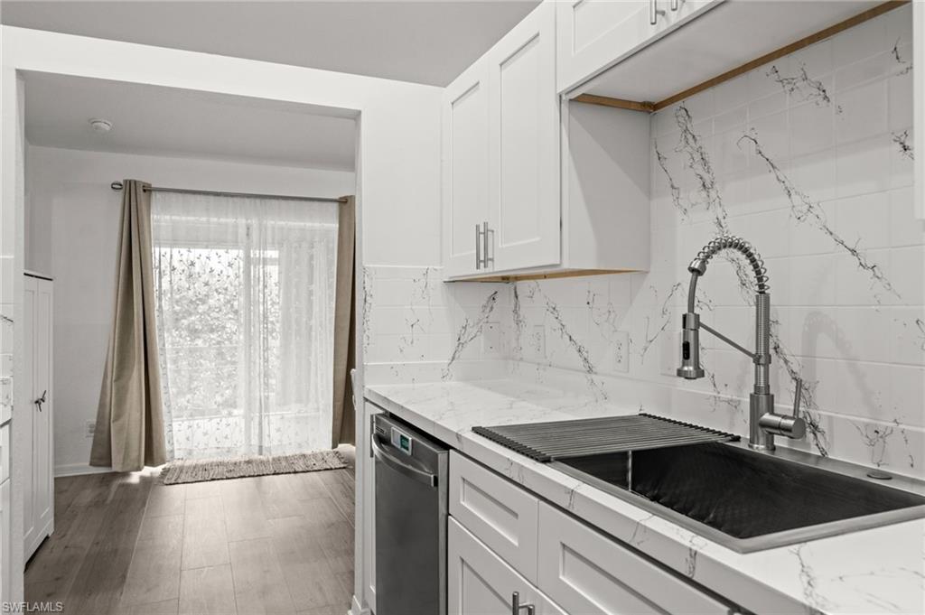 SAN CARLOS PARK - Residential