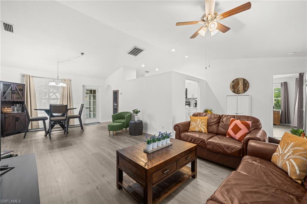 SAN CARLOS PARK - Residential