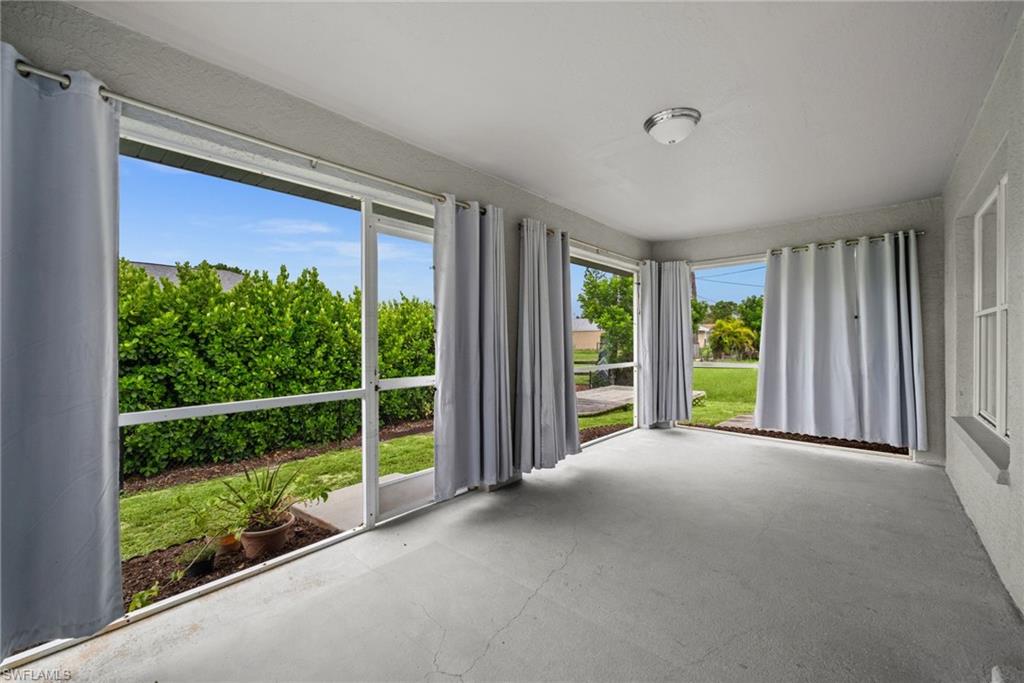 SAN CARLOS PARK - Residential