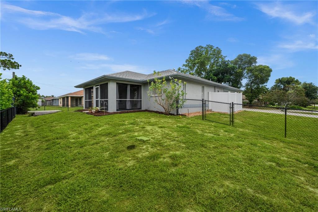 SAN CARLOS PARK - Residential