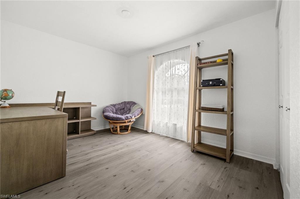 SAN CARLOS PARK - Residential
