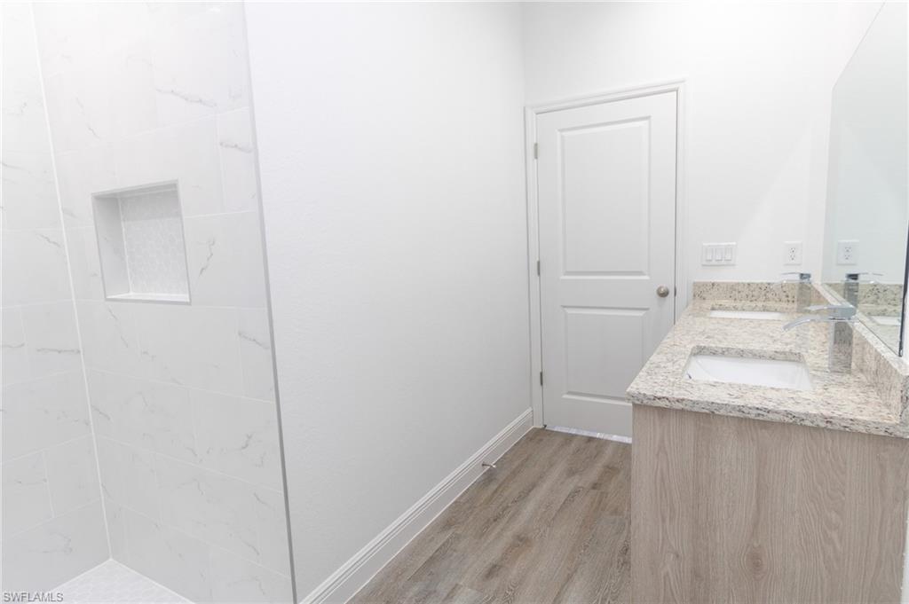 PORT LABELLE - Residential Lease