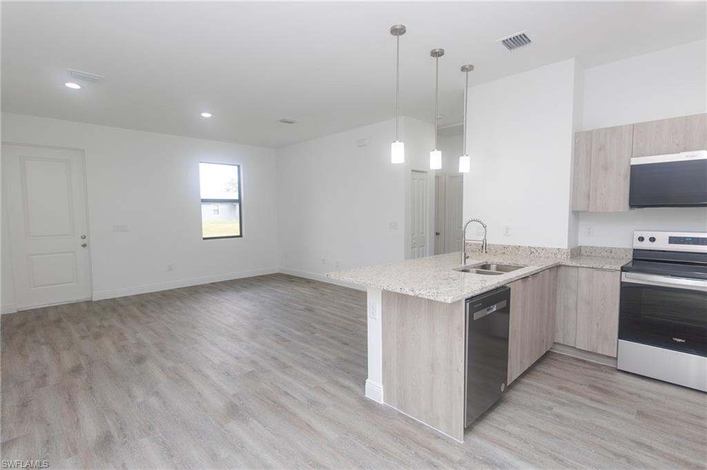 PORT LABELLE - Residential Lease
