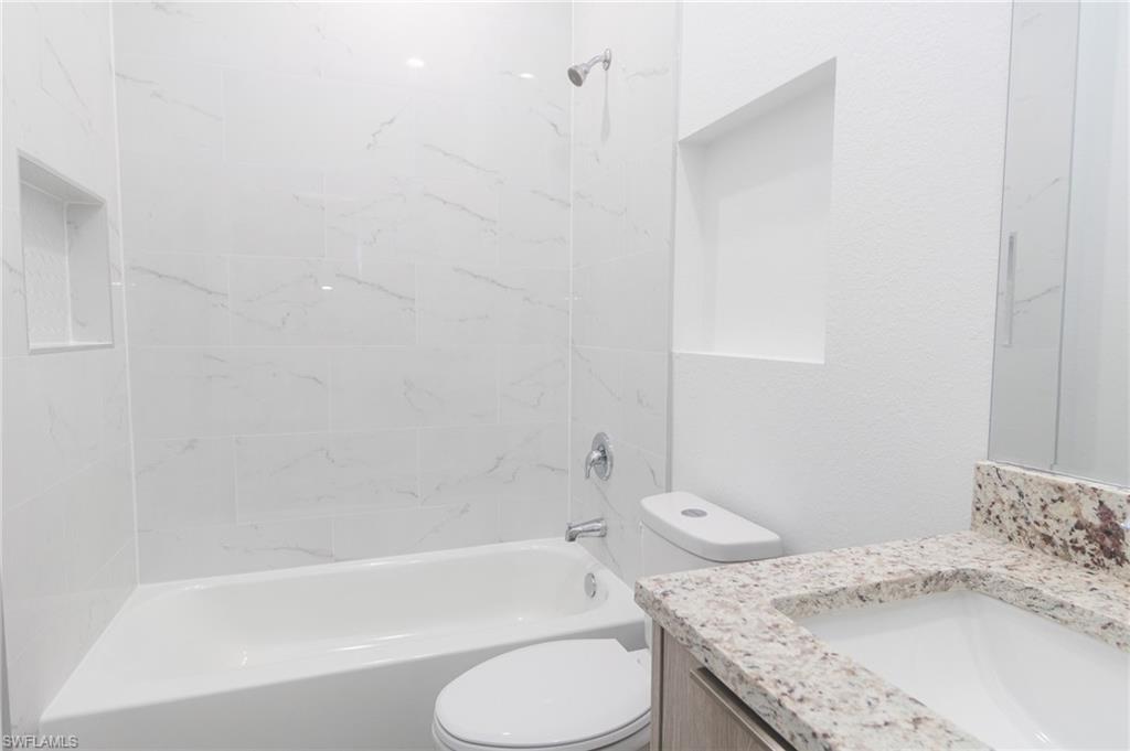 PORT LABELLE - Residential Lease