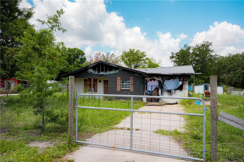 ACREAGE - Land