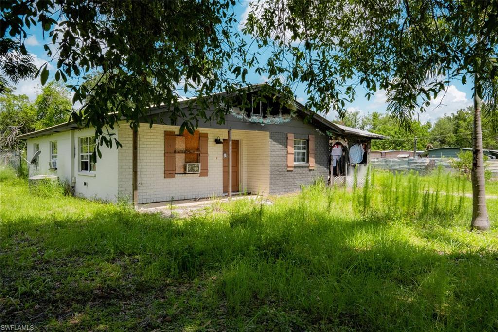 ACREAGE - Land