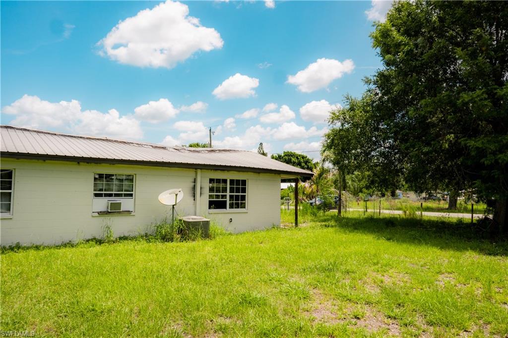 ACREAGE - Land