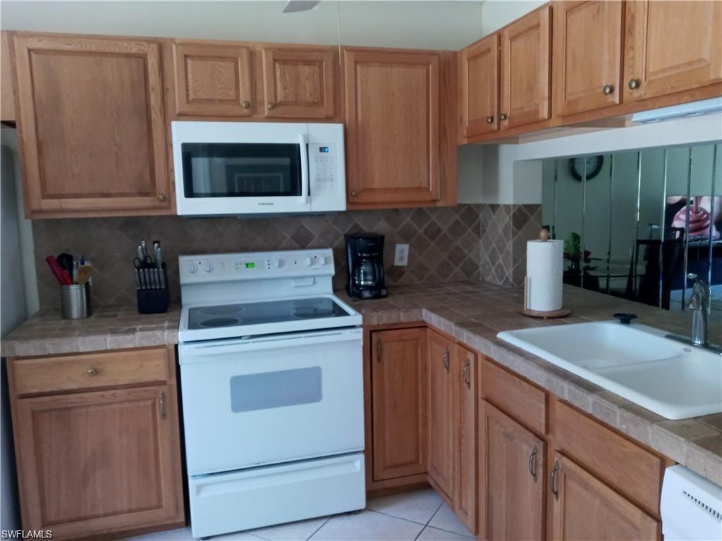 NAPLES SANDPIPER BAY CLUB - Residential Lease